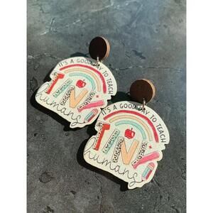 Fashion Jewelry Perfect to Gift or Keep Fast Shipping